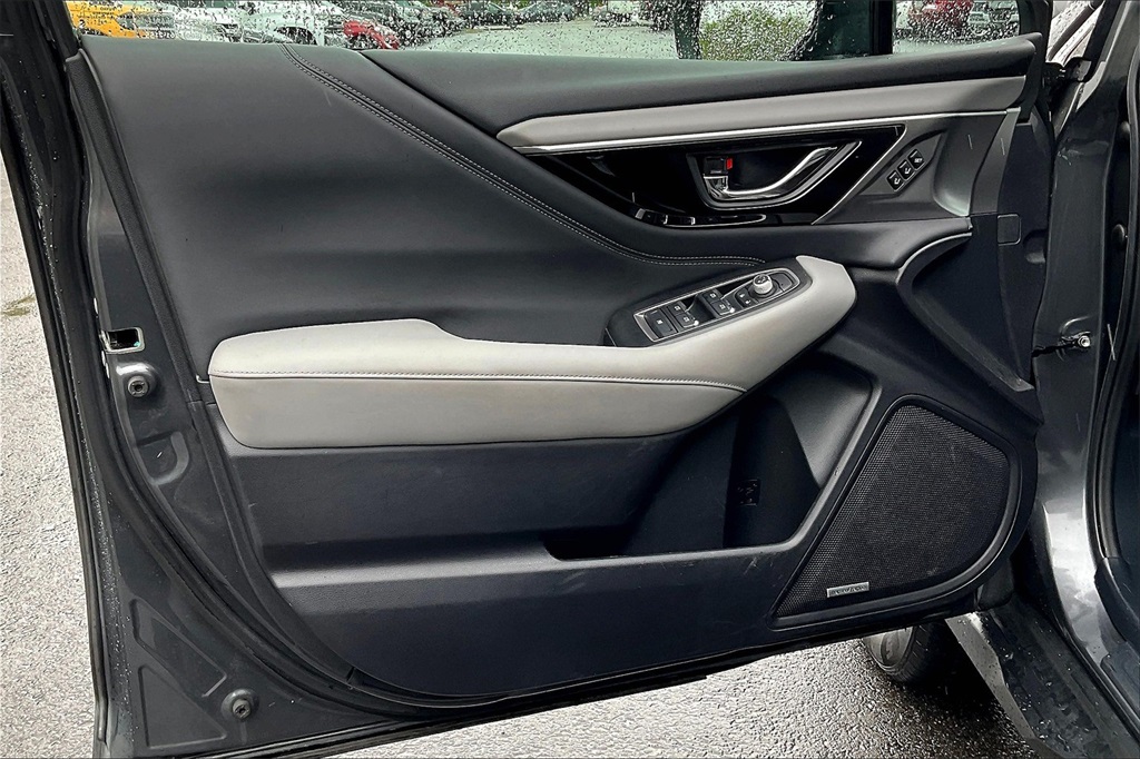 2021 Subaru Outback Limited - Photo 9