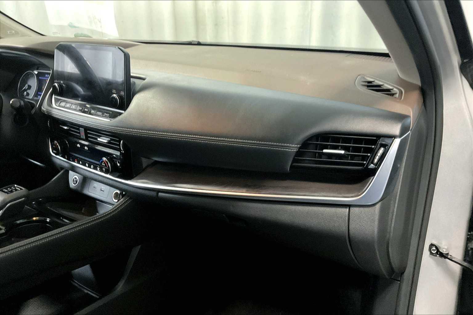 2021 Nissan Rogue SL - Photo 13