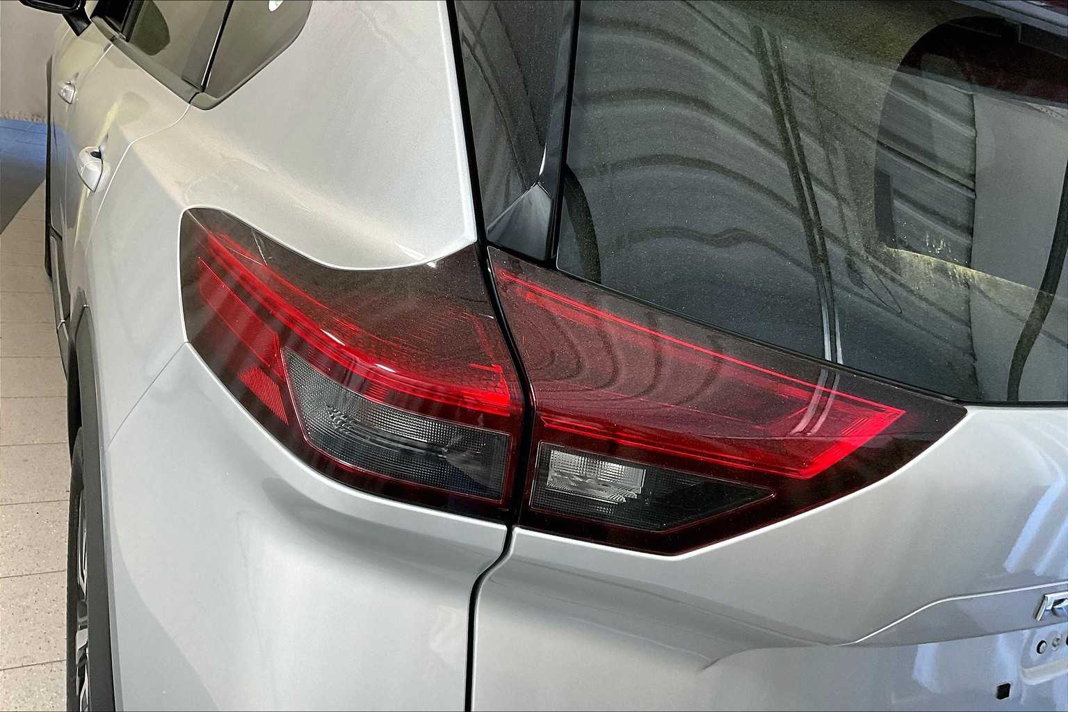 2021 Nissan Rogue SL - Photo 34