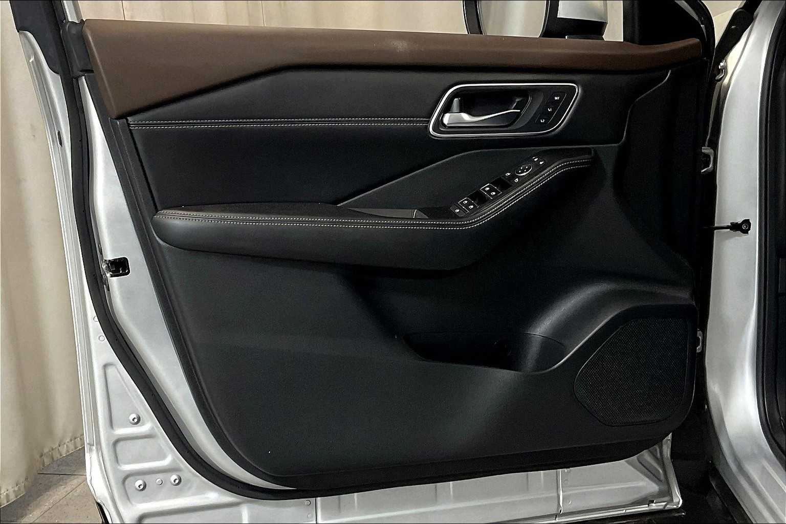 2021 Nissan Rogue SL - Photo 9