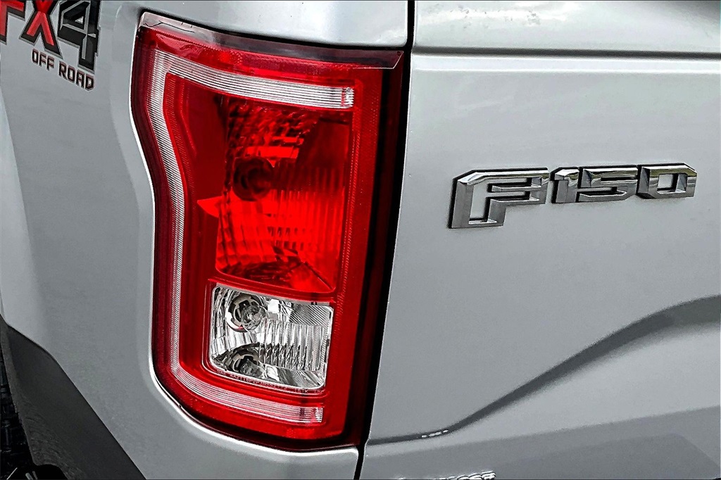 2017 Ford F-150 XLT - Photo 32