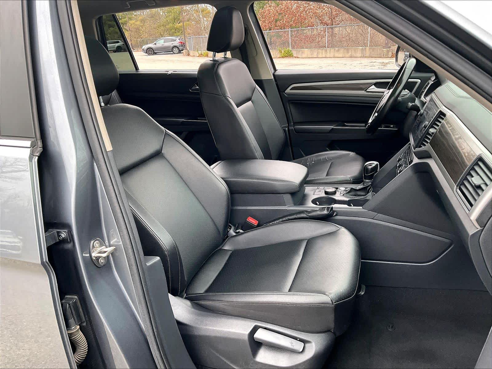 2019 Volkswagen Atlas 3.6L V6 SE w/Technology - Photo 11