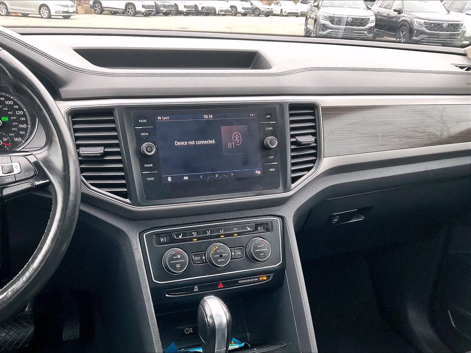 2019 Volkswagen Atlas 3.6L V6 SE w/Technology - Photo 19