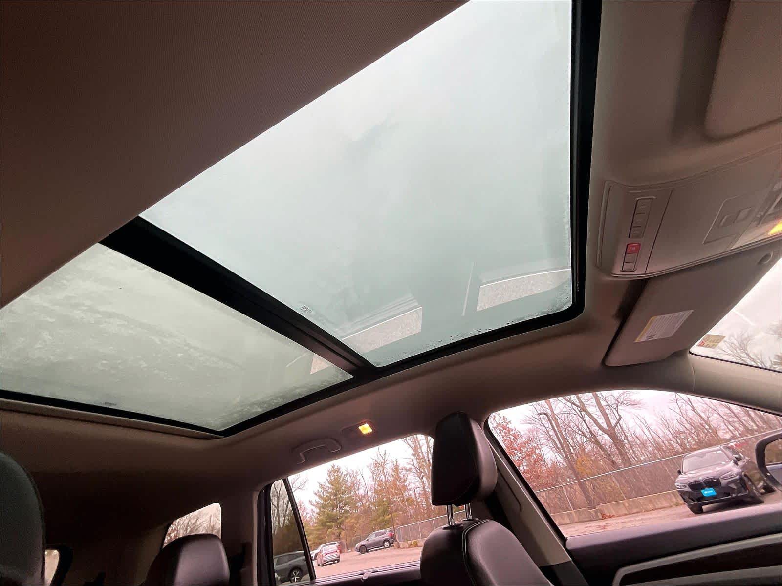 2019 Volkswagen Atlas 3.6L V6 SE w/Technology - Photo 23