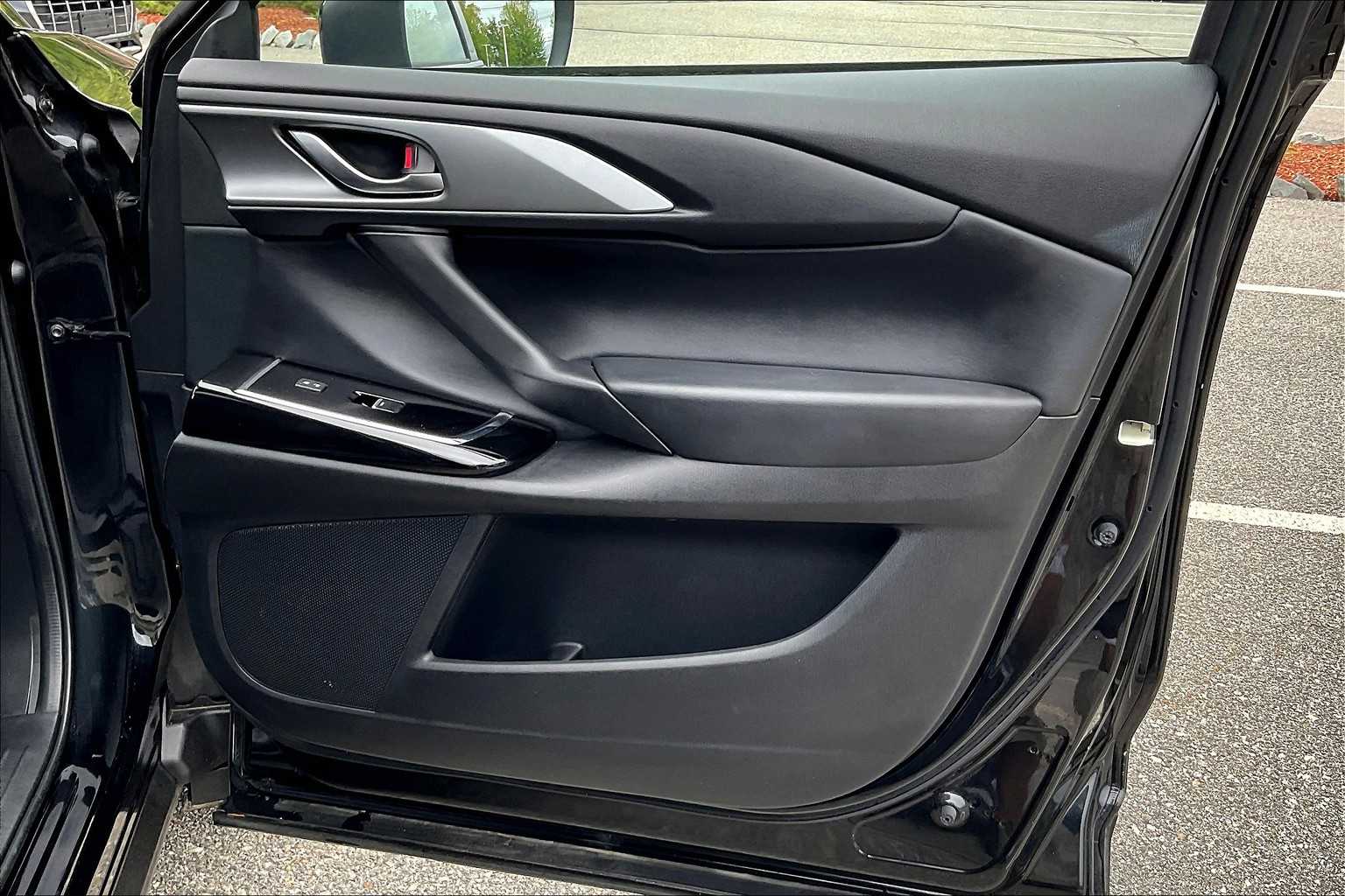 2023 Mazda CX-9 Touring - Photo 12