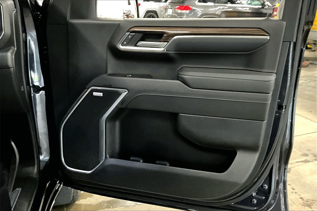 2023 Chevrolet Silverado 1500 RST - Photo 12