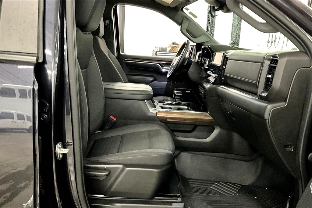 2023 Chevrolet Silverado 1500 RST - Photo 14