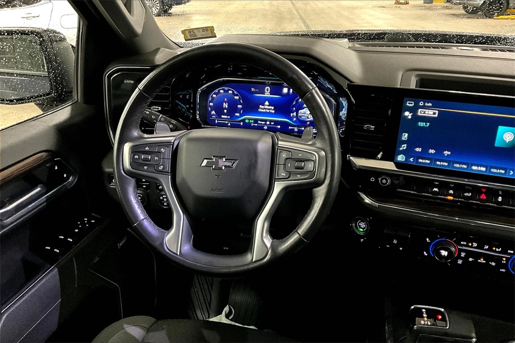 2023 Chevrolet Silverado 1500 RST - Photo 17