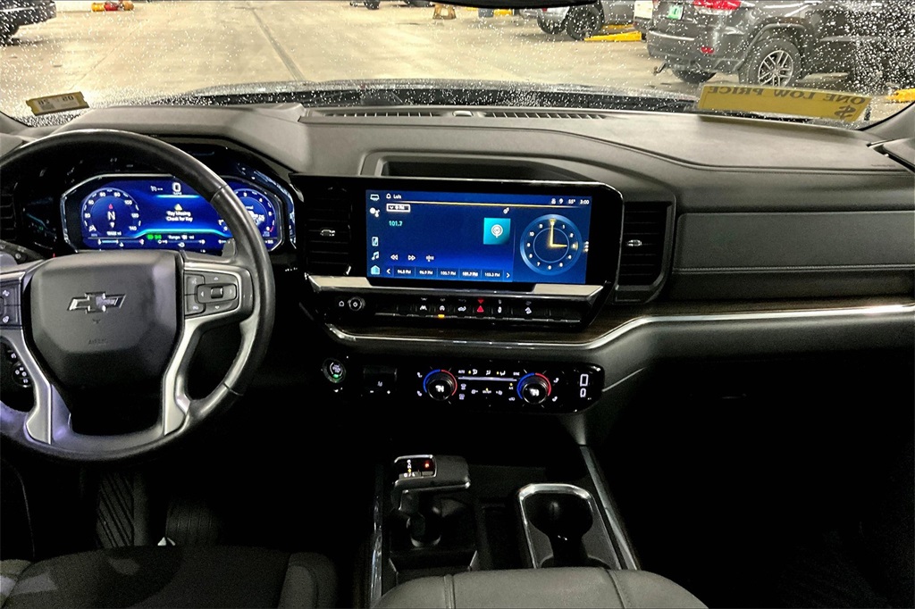 2023 Chevrolet Silverado 1500 RST - Photo 18