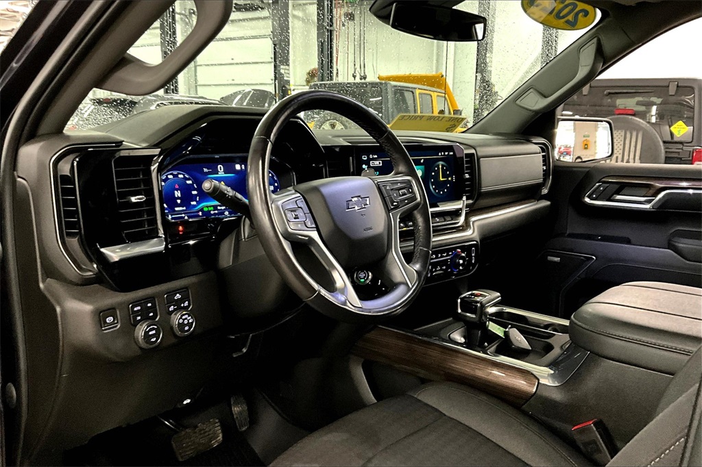 2023 Chevrolet Silverado 1500 RST - Photo 8