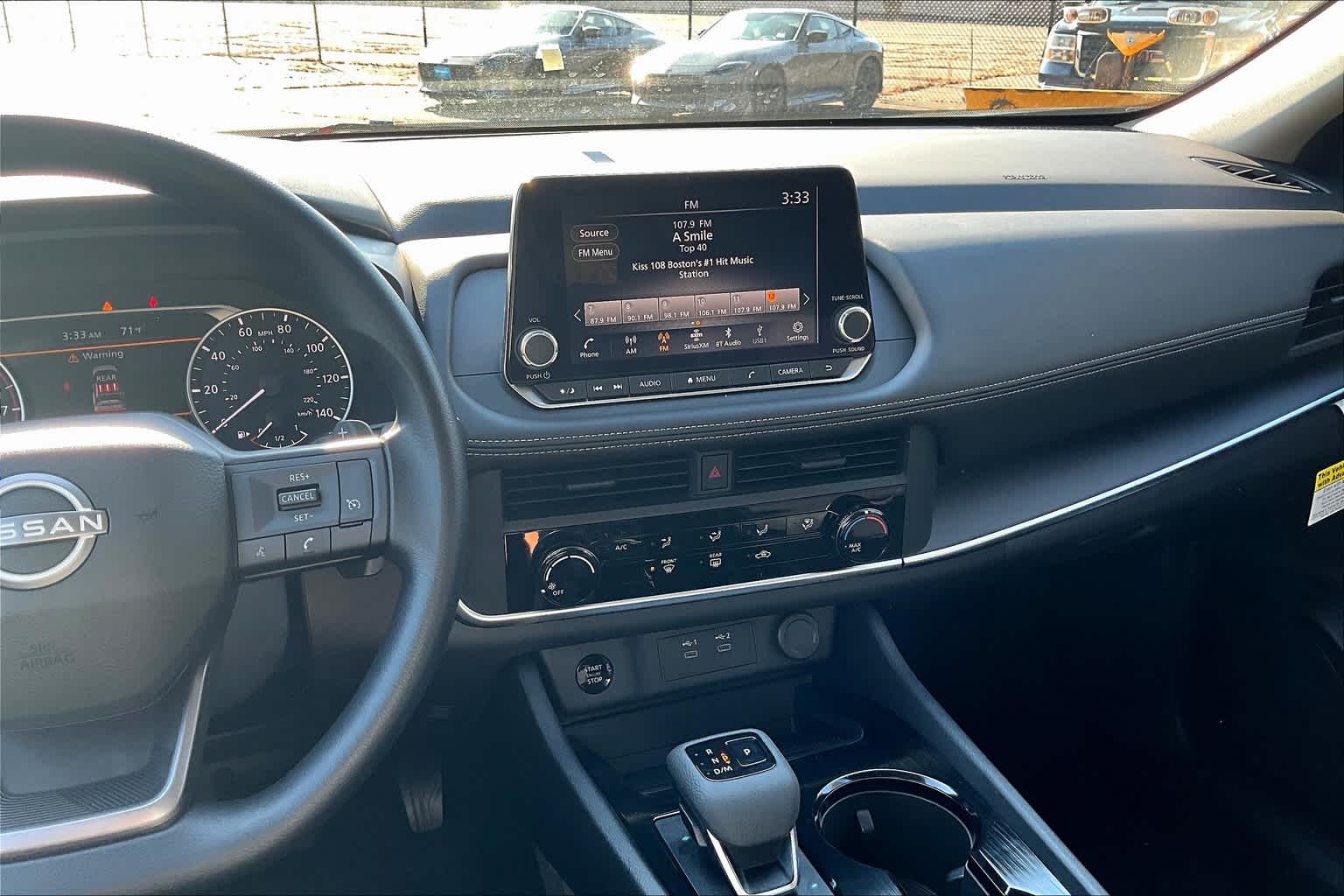 2025 Nissan Rogue S - Photo 12