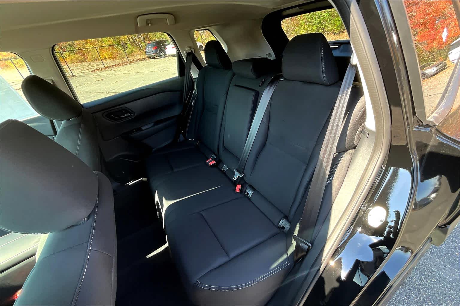 2025 Nissan Rogue S - Photo 14