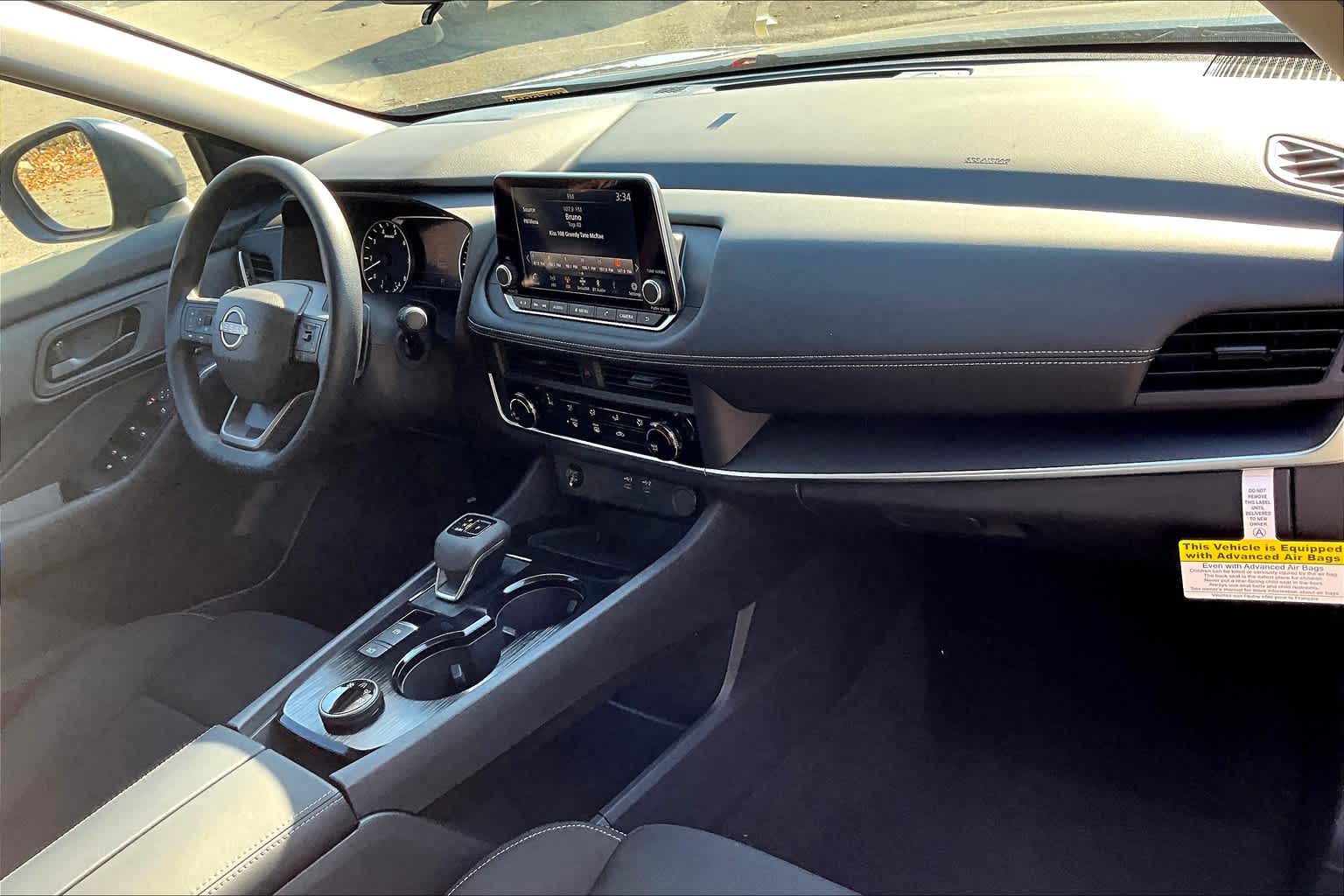 2025 Nissan Rogue S - Photo 9