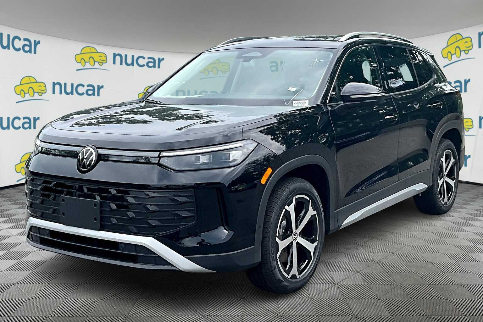 2025 Volkswagen Tiguan SE - Photo 4