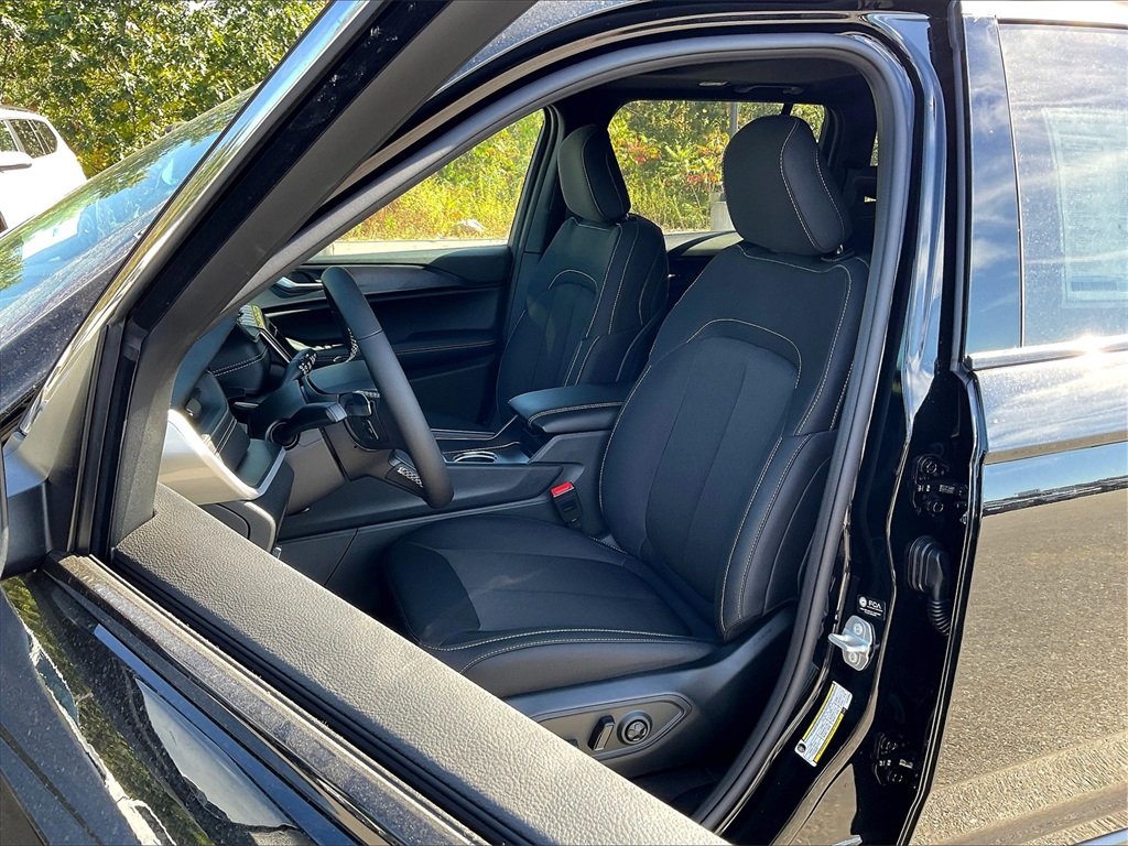 2025 Jeep Grand Cherokee Laredo X - Photo 11
