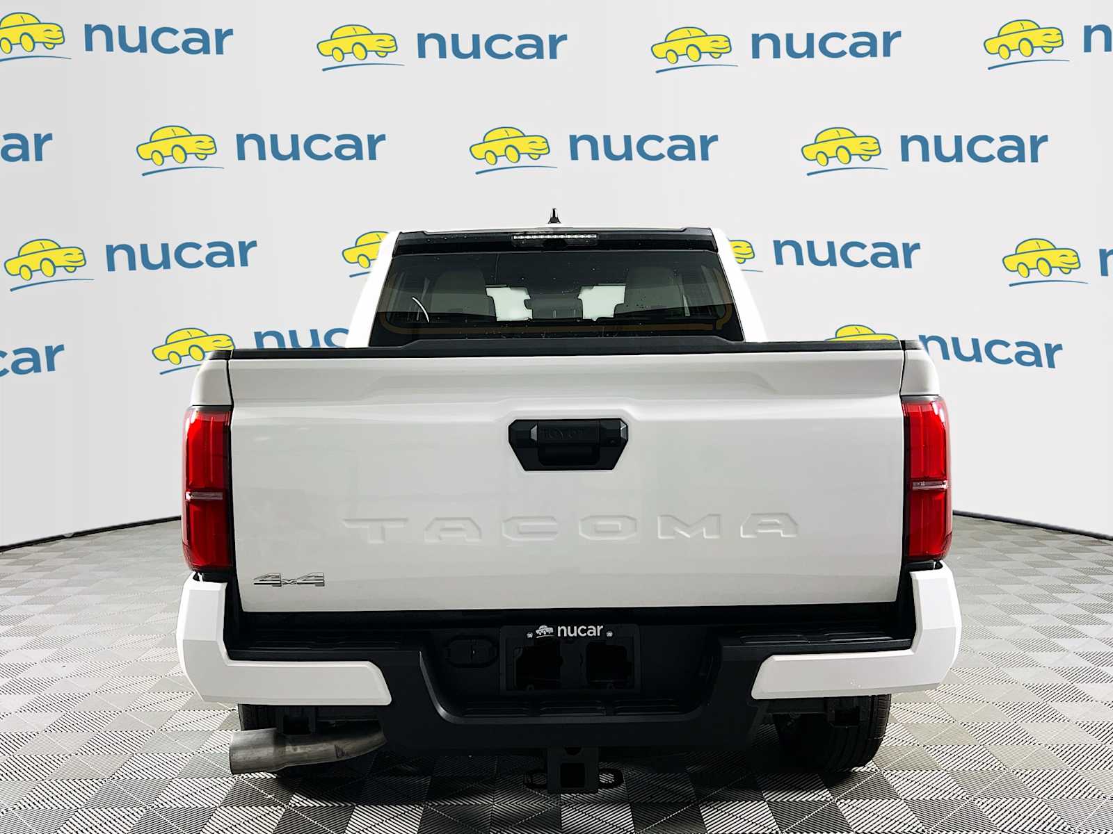 2025 Toyota Tacoma SR5 - Photo 5