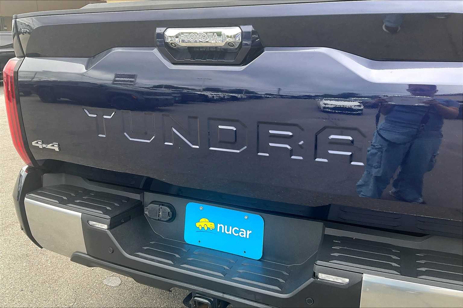 2023 Toyota Tundra Limited - Photo 28
