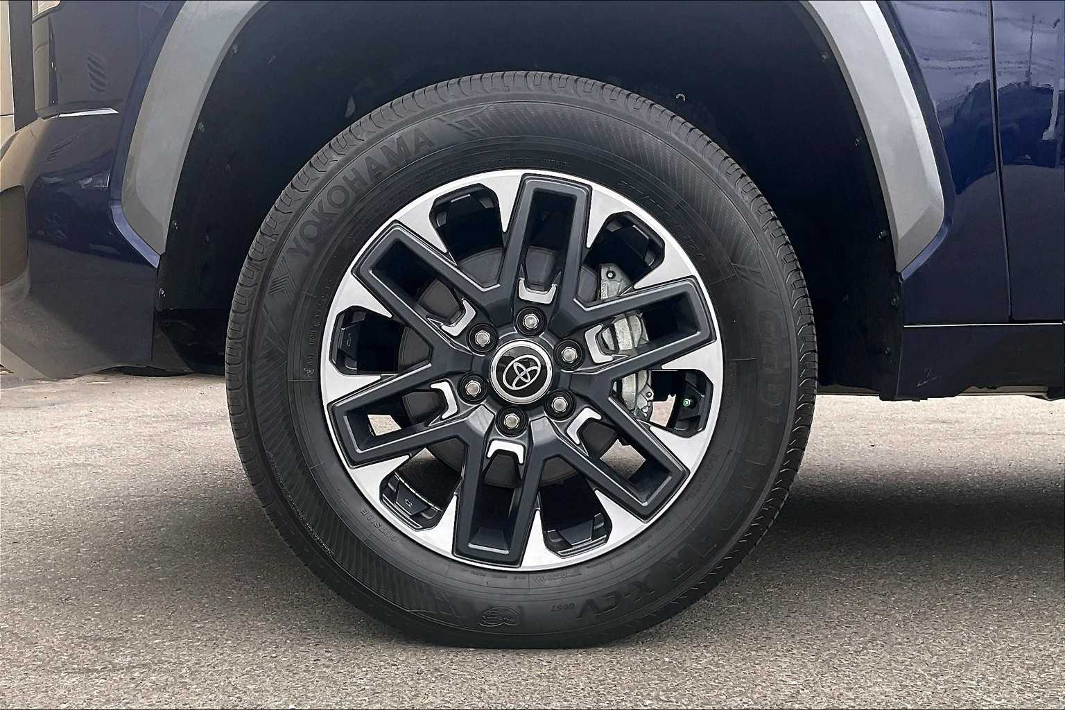 2023 Toyota Tundra Limited - Photo 7