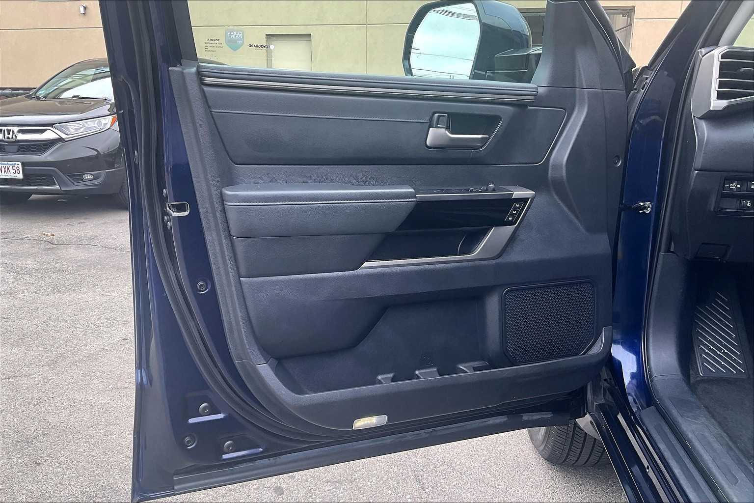 2023 Toyota Tundra Limited - Photo 9