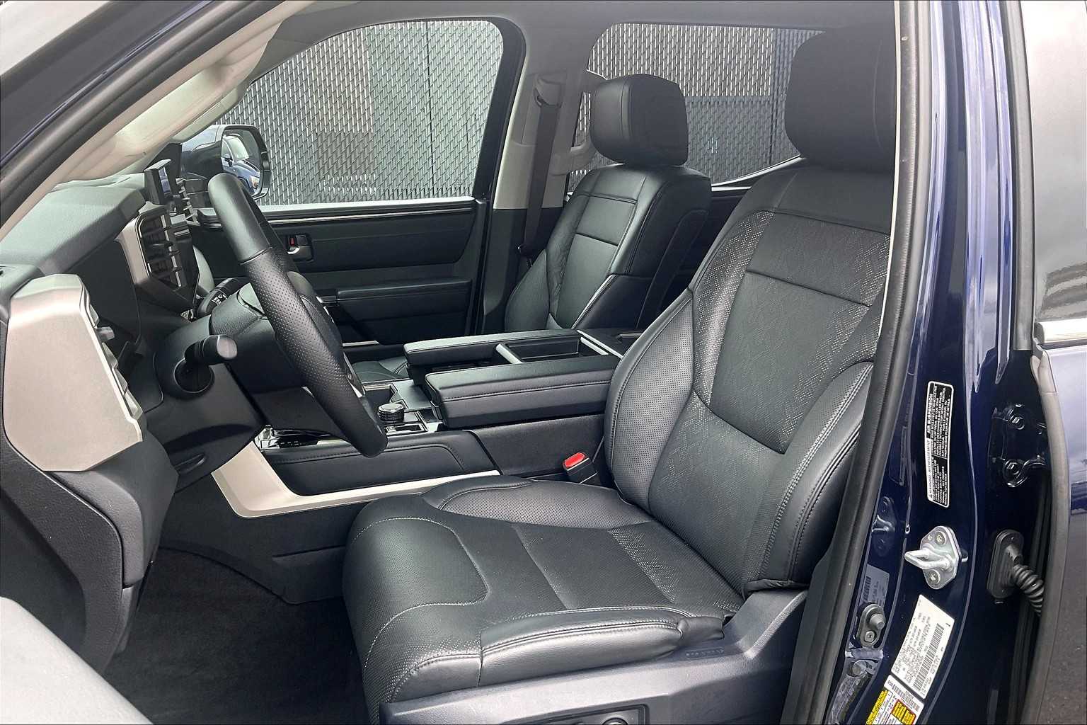2023 Toyota Tundra Limited - Photo 10