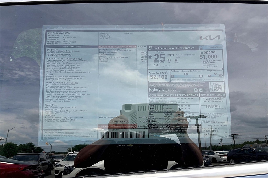 2025 Kia Sorento S - Photo 17