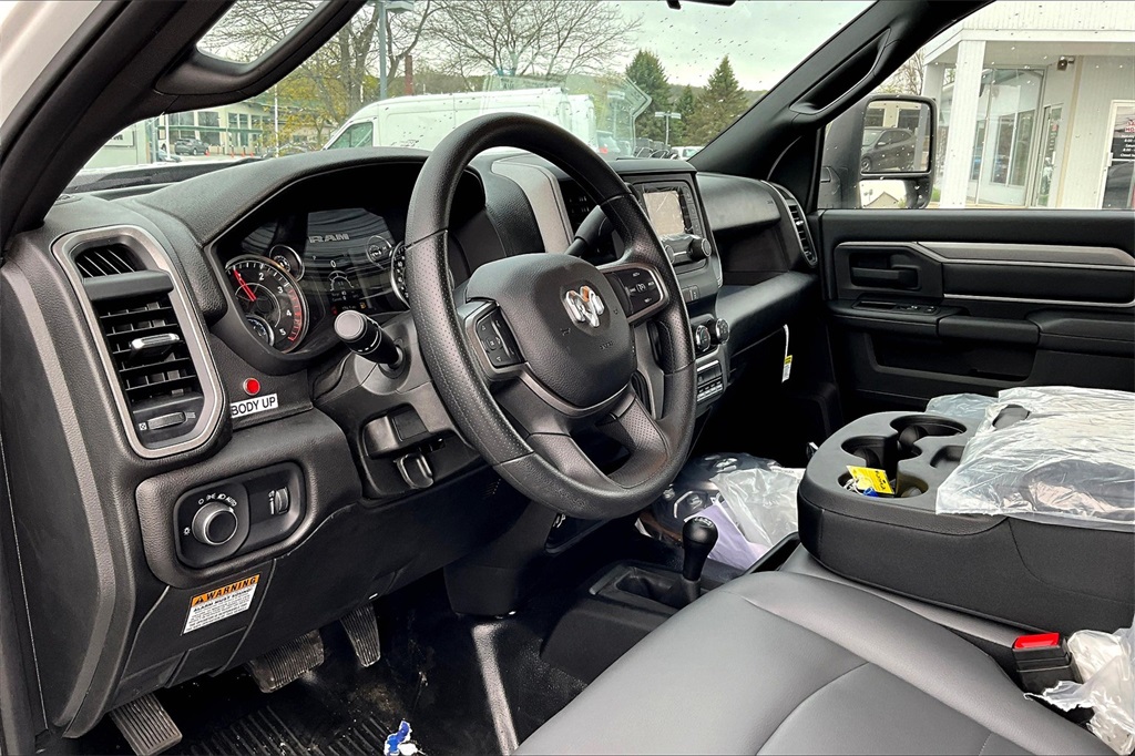 2024 Ram 5500HD Tradesman - Photo 9