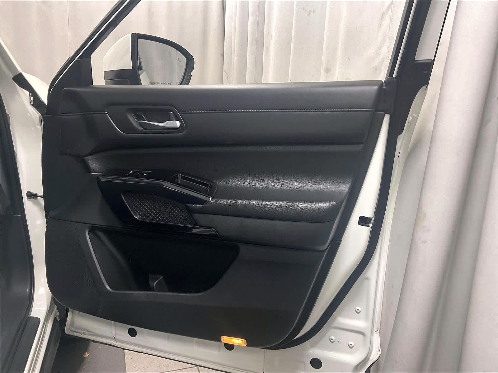 2022 Nissan Pathfinder SV - Photo 12