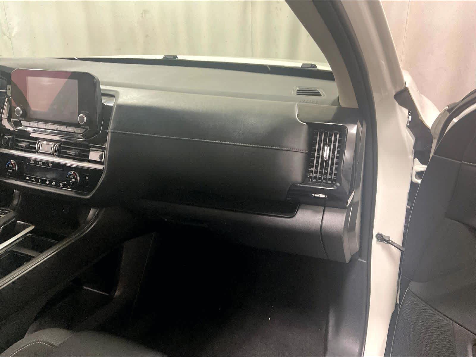 2022 Nissan Pathfinder SV - Photo 13