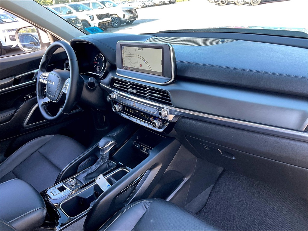2022 Kia Telluride LX - Photo 13