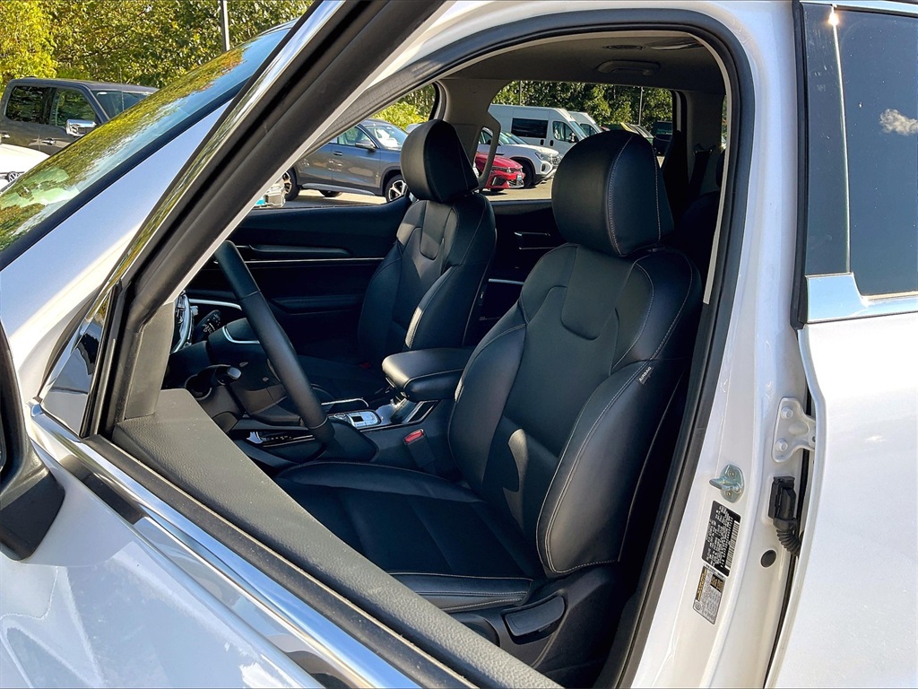 2022 Kia Telluride LX - Photo 9