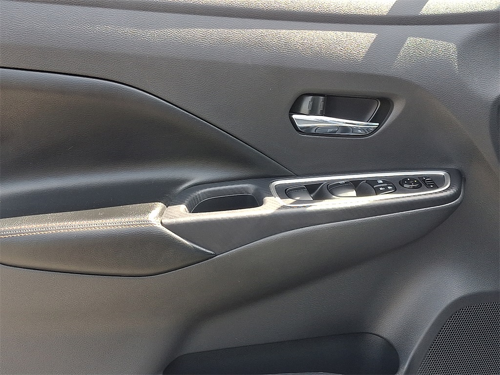 2023 Nissan Versa 1.6 SR - Photo 12