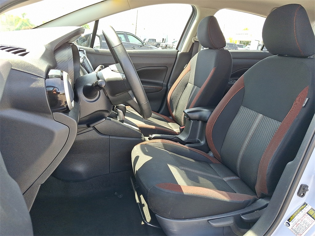 2023 Nissan Versa 1.6 SR - Photo 14