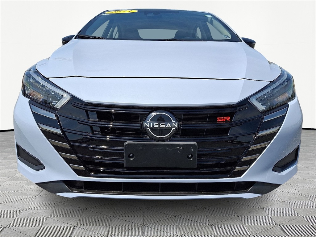 2023 Nissan Versa 1.6 SR - Photo 2