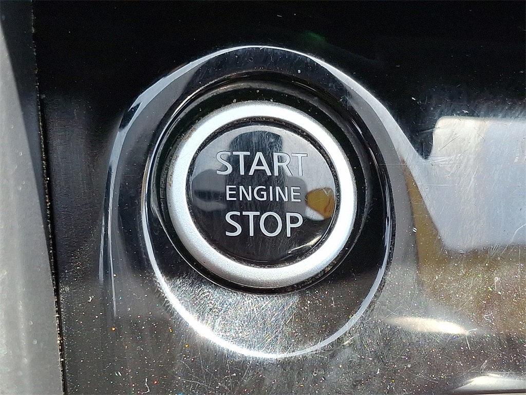2023 Nissan Versa 1.6 SR - Photo 23