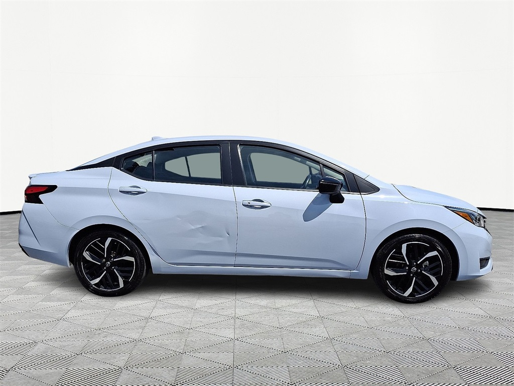 2023 Nissan Versa 1.6 SR - Photo 7