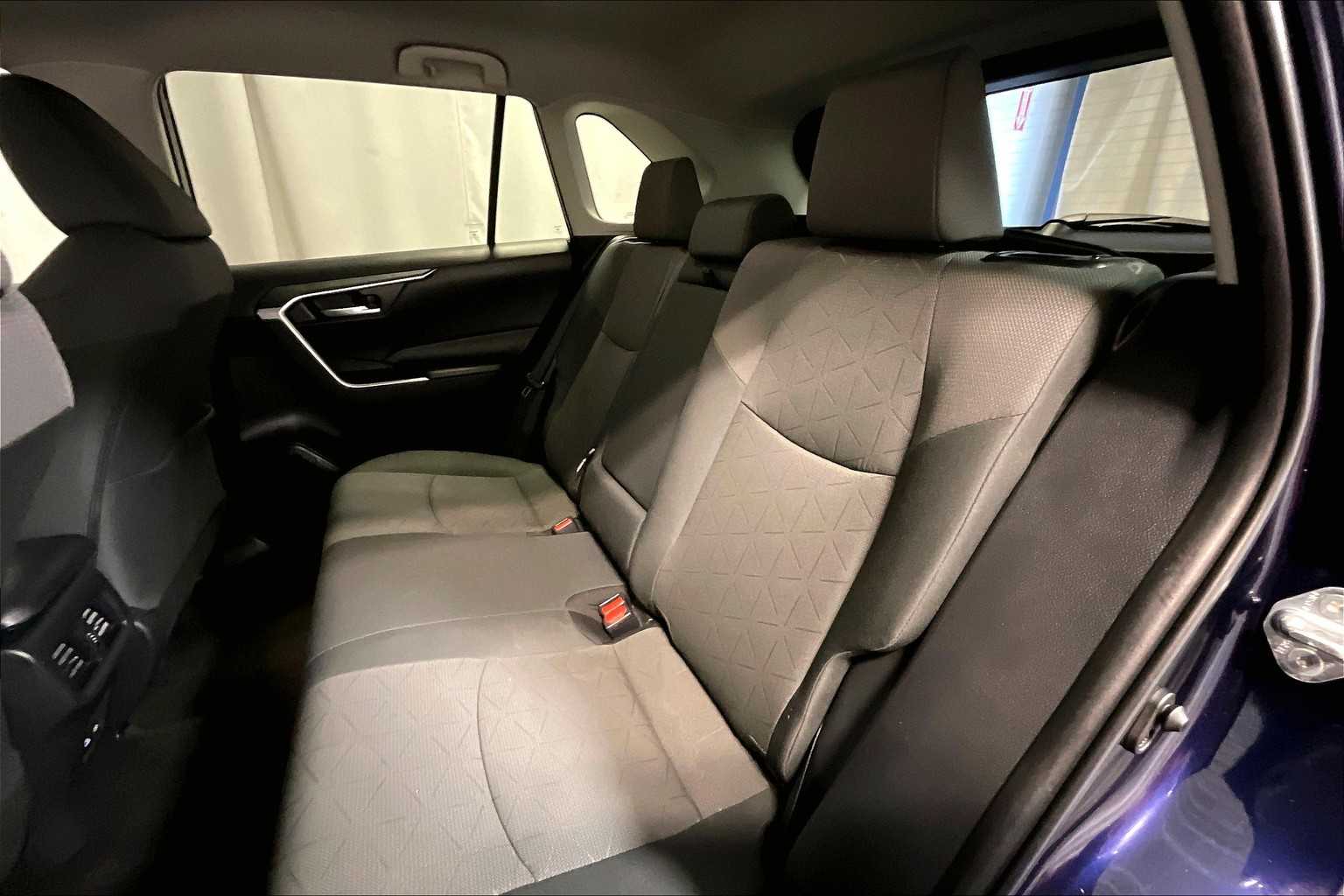 2023 Toyota RAV4 XLE - Photo 15