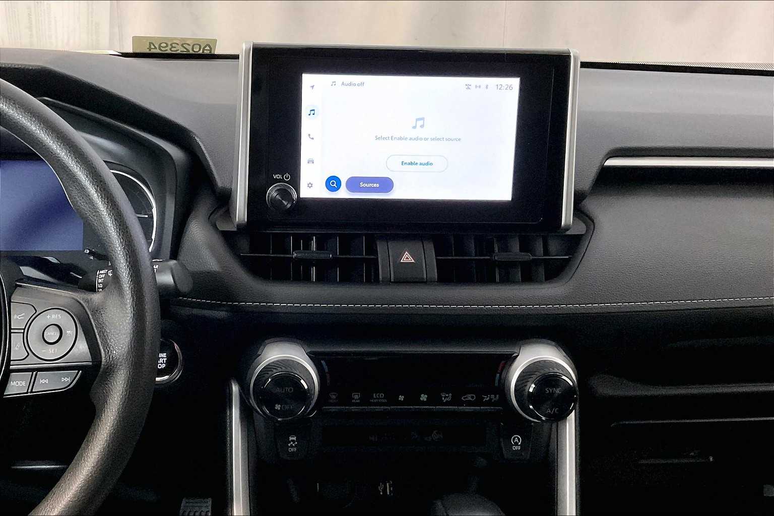 2023 Toyota RAV4 XLE - Photo 18
