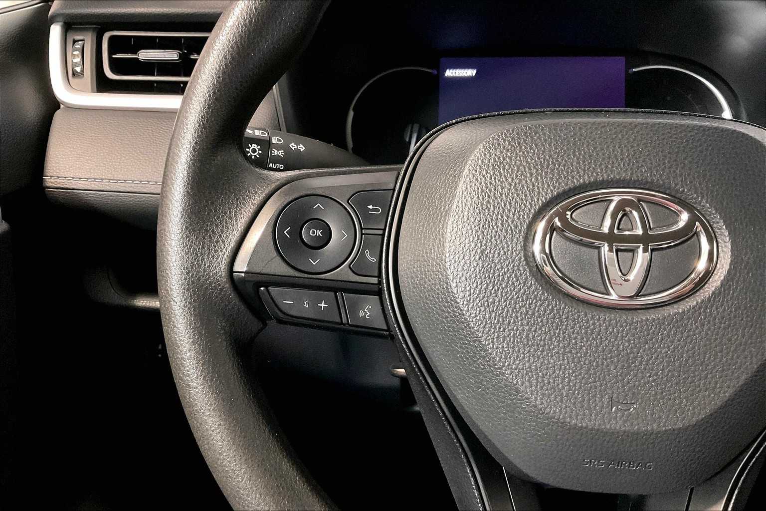 2023 Toyota RAV4 XLE - Photo 22