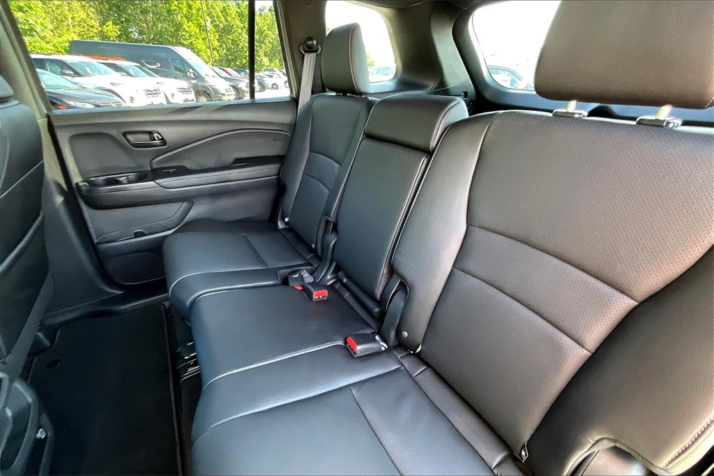 2023 Honda Passport EX-L - Photo 14