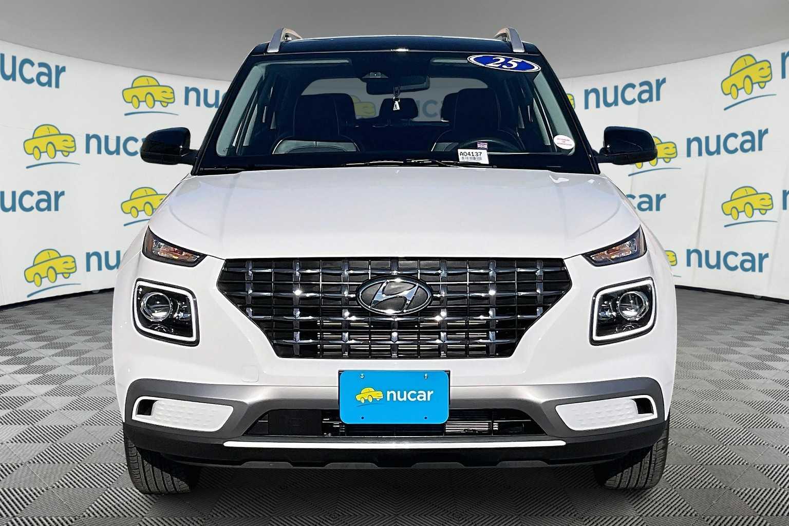 2025 Hyundai Venue Limited - Photo 2