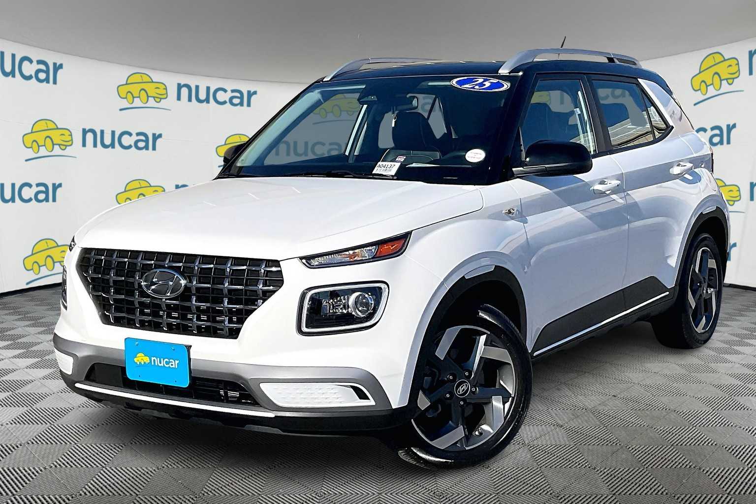2025 Hyundai Venue Limited - Photo 3