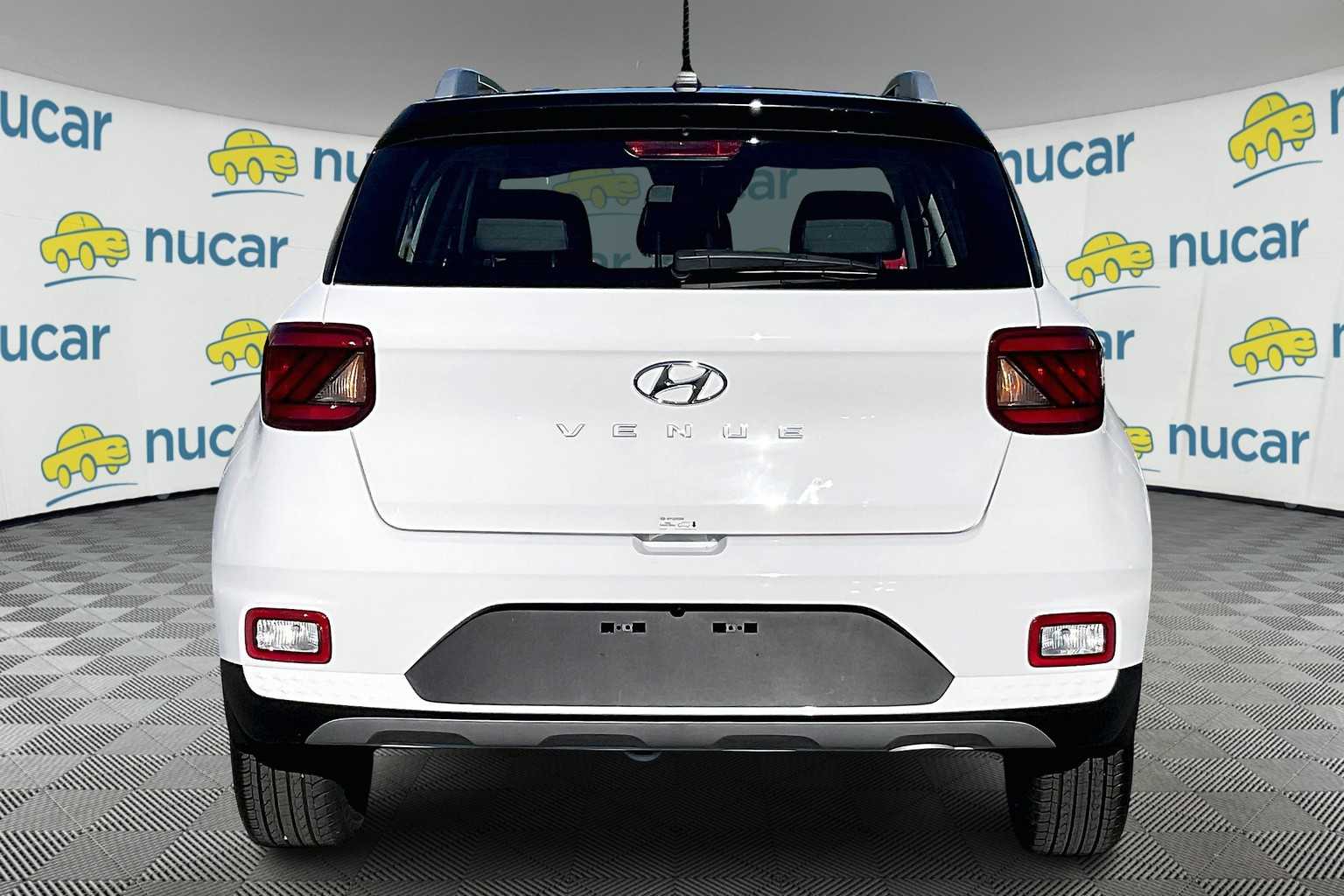 2025 Hyundai Venue Limited - Photo 5