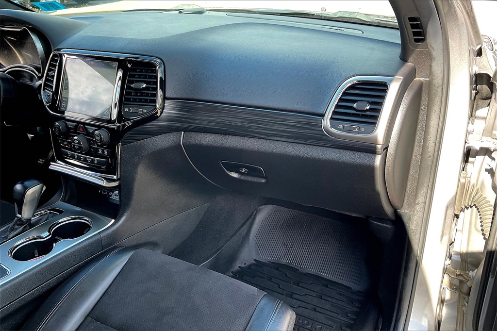 2020 Jeep Grand Cherokee Laredo - Photo 12