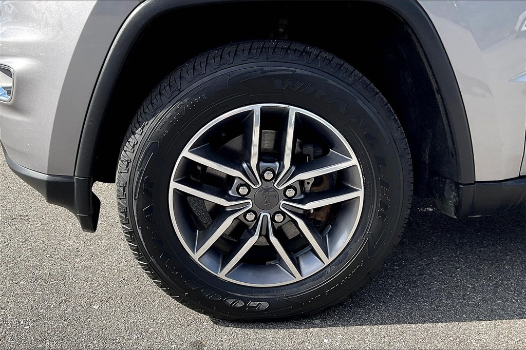 2020 Jeep Grand Cherokee Laredo - Photo 7