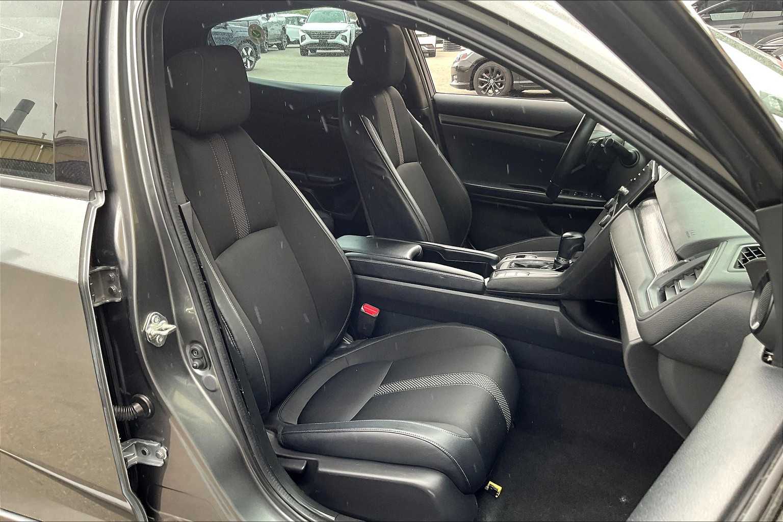 2021 Honda Civic Hatchback Sport - Photo 11