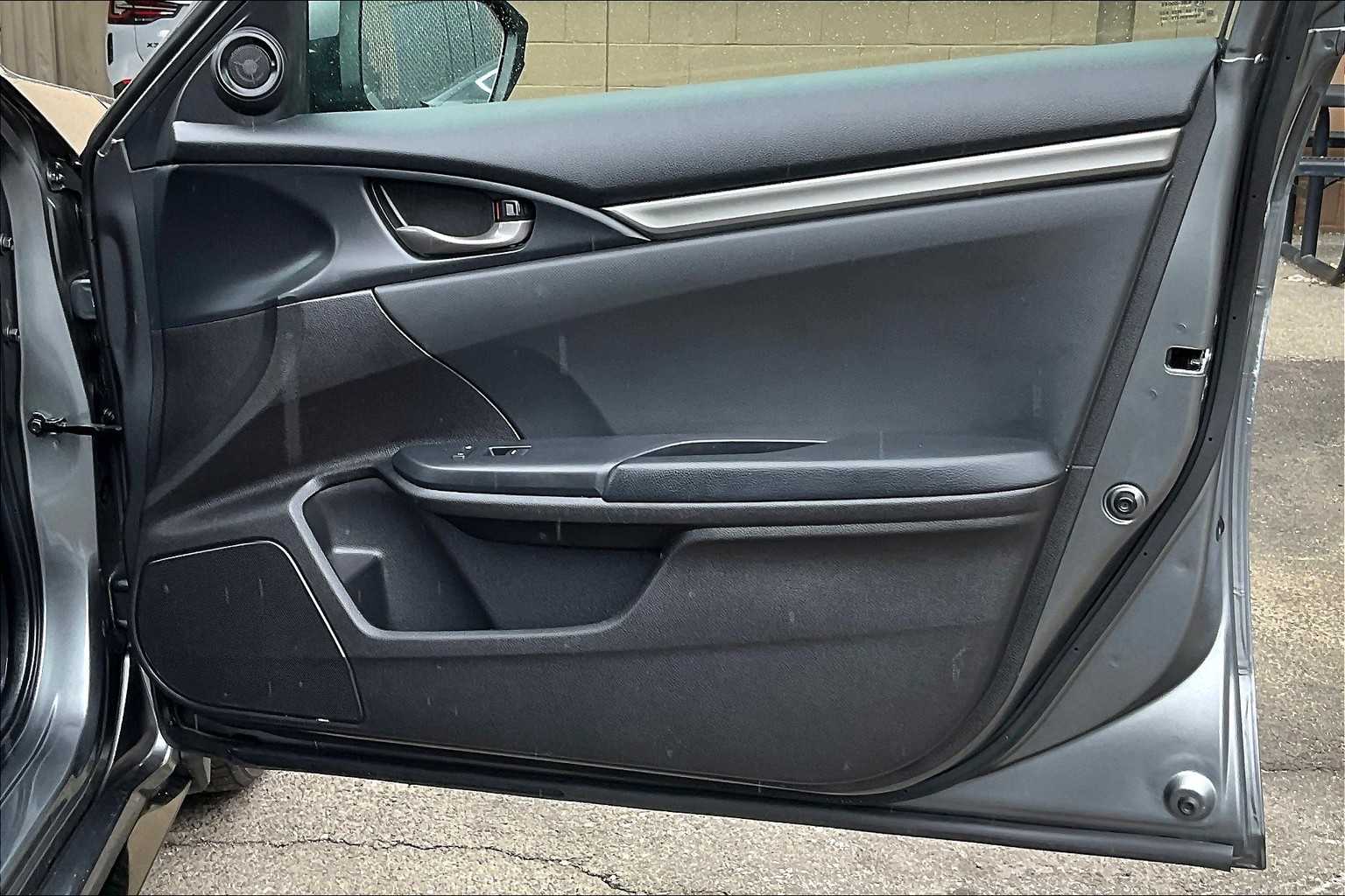 2021 Honda Civic Hatchback Sport - Photo 12