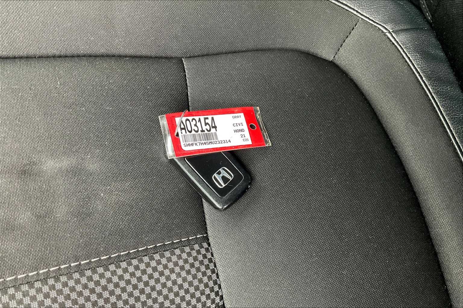 2021 Honda Civic Hatchback Sport - Photo 30