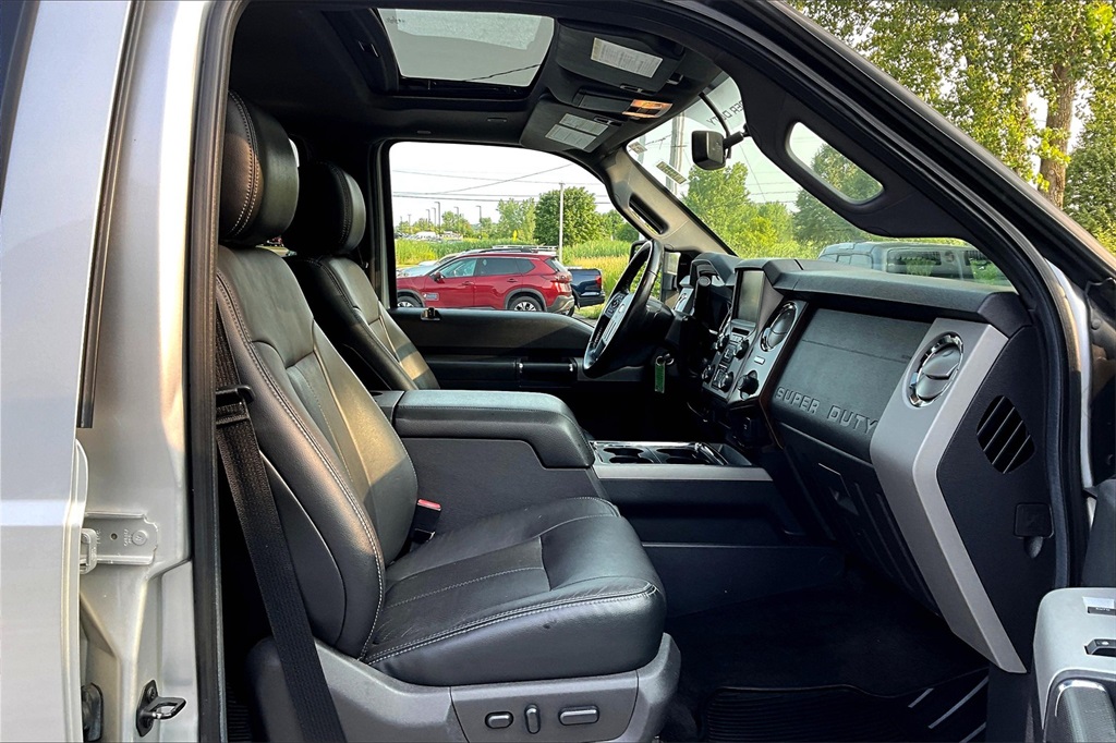 2016 Ford F-350SD Lariat - Photo 11