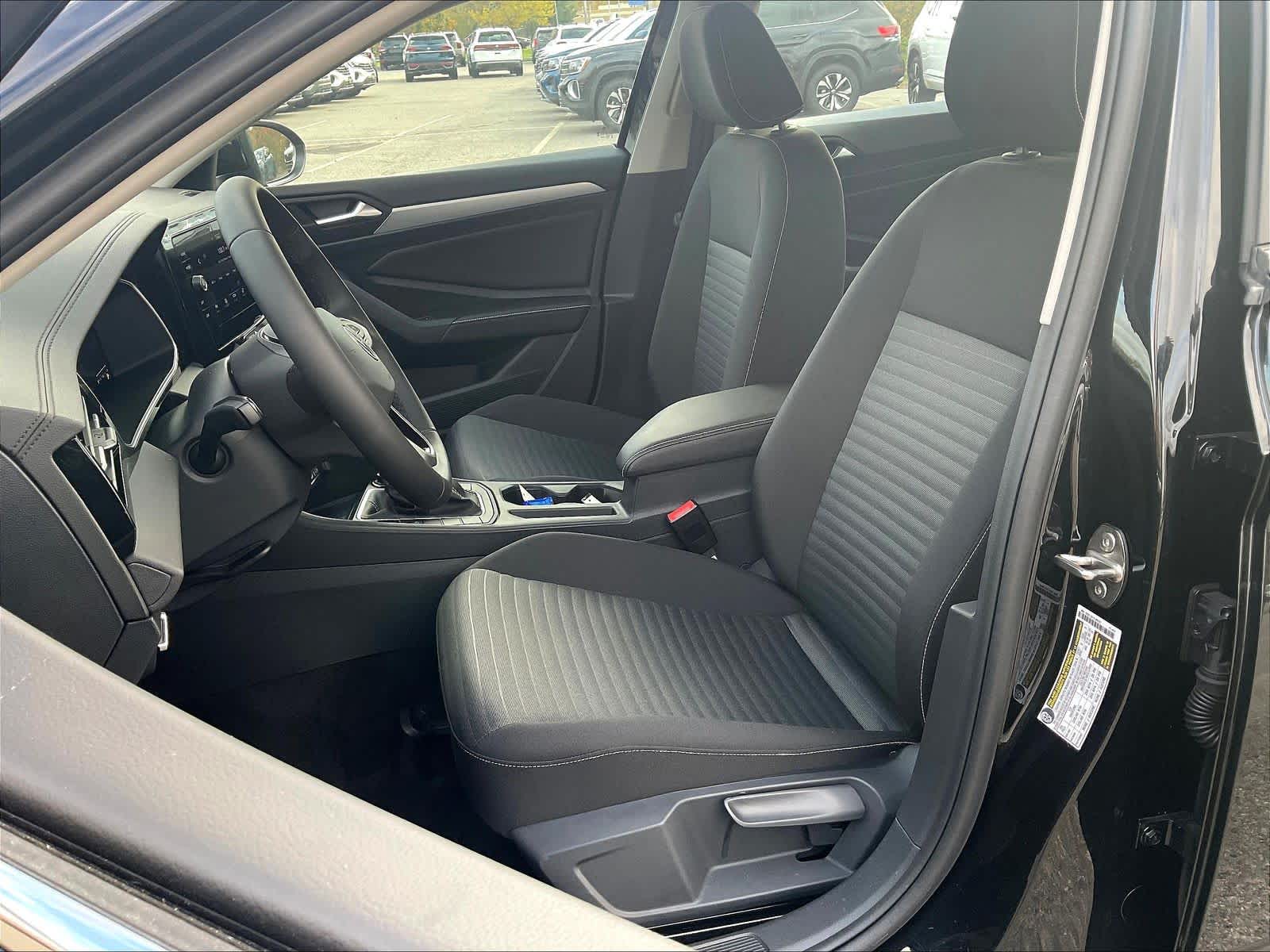 2025 Volkswagen Jetta S - Photo 11