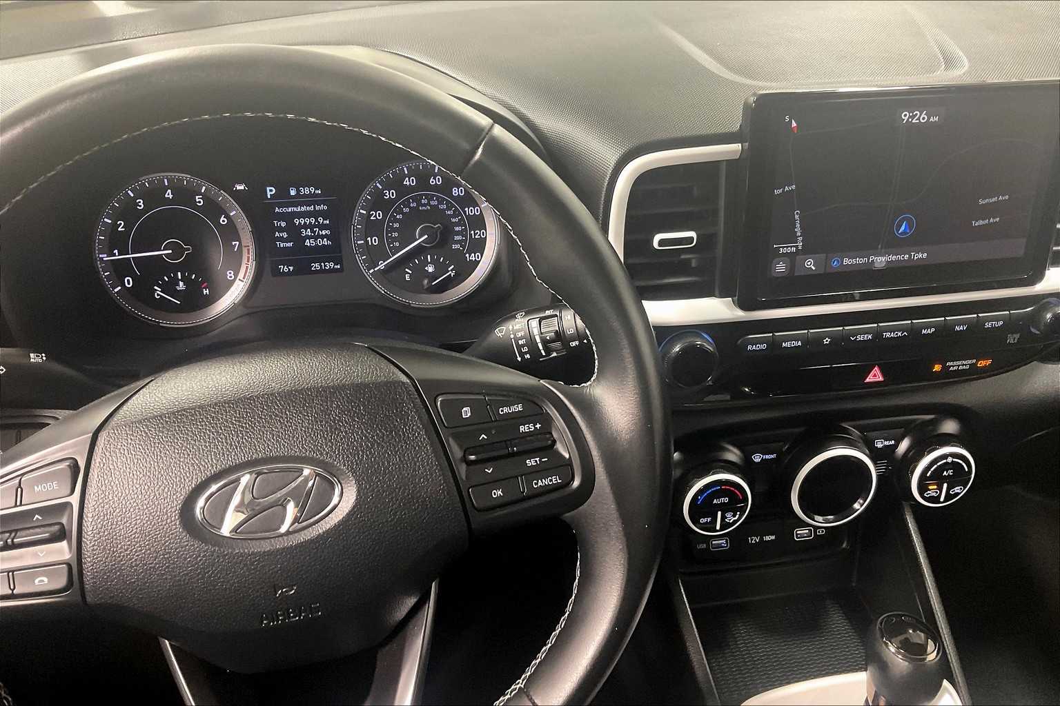 2022 Hyundai Venue Limited - Photo 19